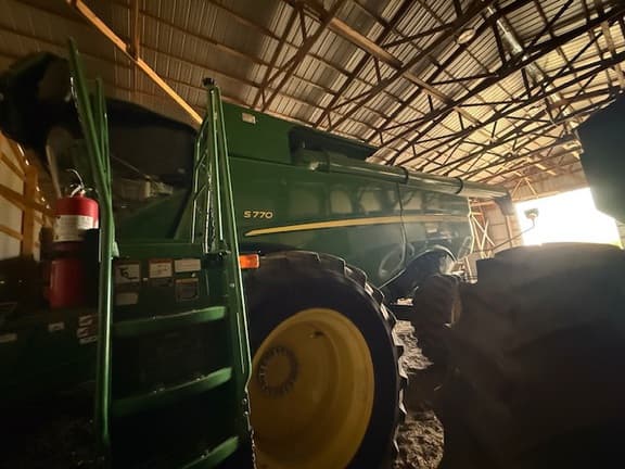 Image of John Deere S770 equipment image 4