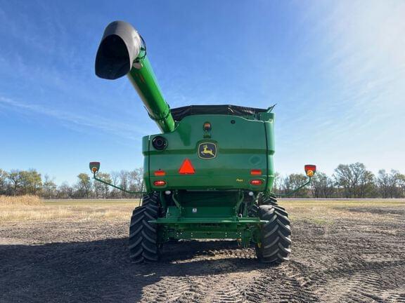 Image of John Deere S770 equipment image 3