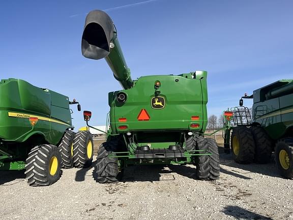 Image of John Deere S770 equipment image 4