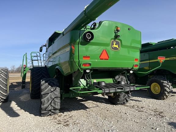 Image of John Deere S770 equipment image 3