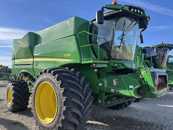 Image of John Deere S770 equipment image 1