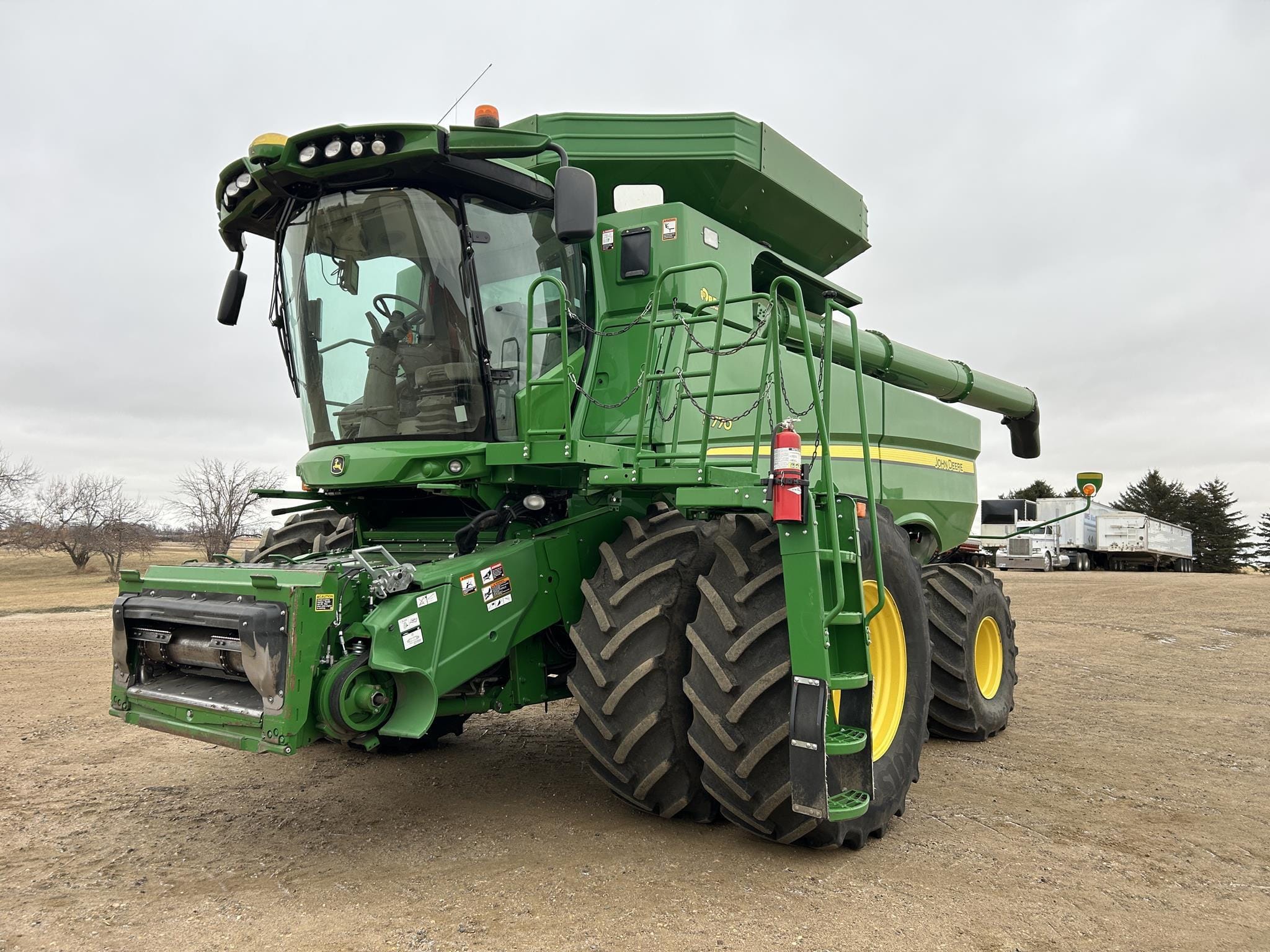 Main image John Deere S770