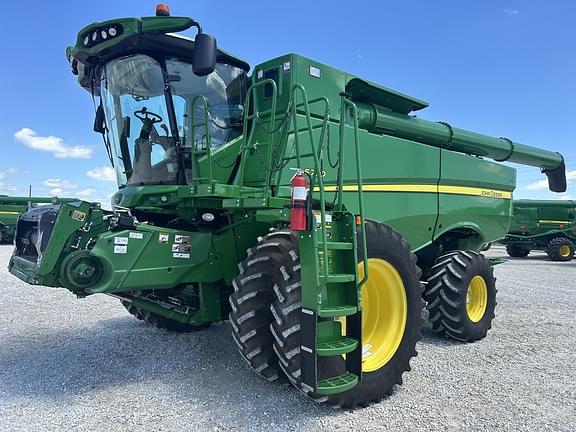Image of John Deere S770 equipment image 1