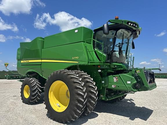 Image of John Deere S770 equipment image 2