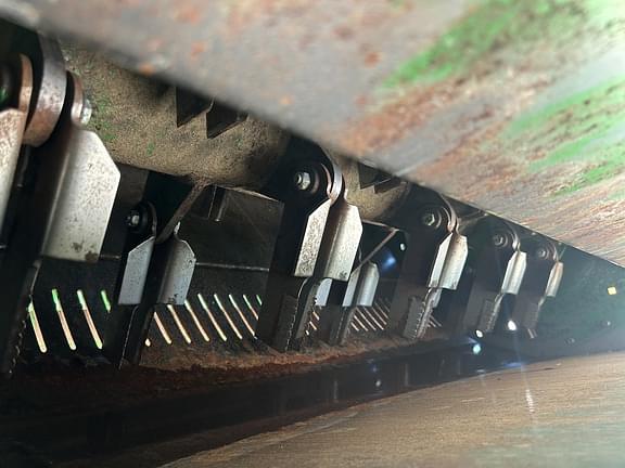 Image of John Deere S770 equipment image 4