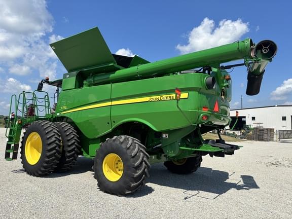 Image of John Deere S770 equipment image 2