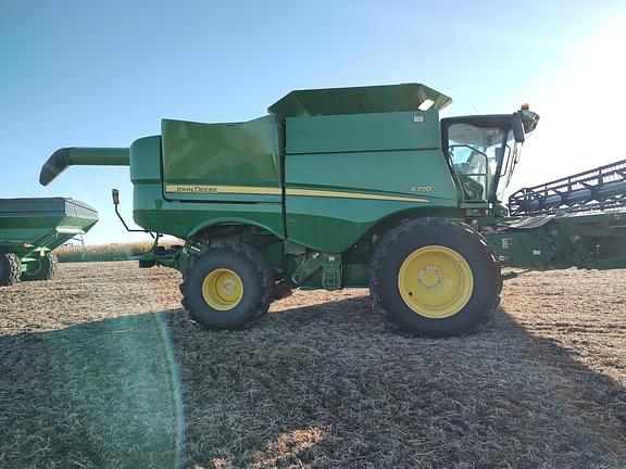 Image of John Deere S770 equipment image 1