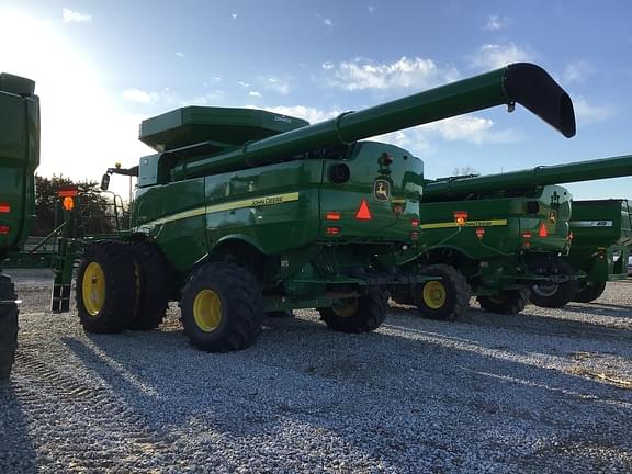 Image of John Deere S770 equipment image 2