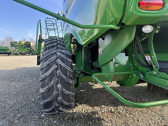 Image of John Deere S770 equipment image 3
