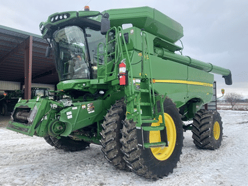 Main image John Deere S770
