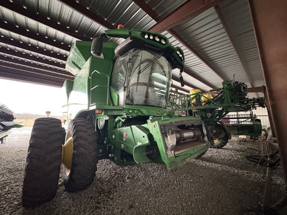 Image of John Deere S770 equipment image 1