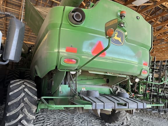 Image of John Deere S770 equipment image 2