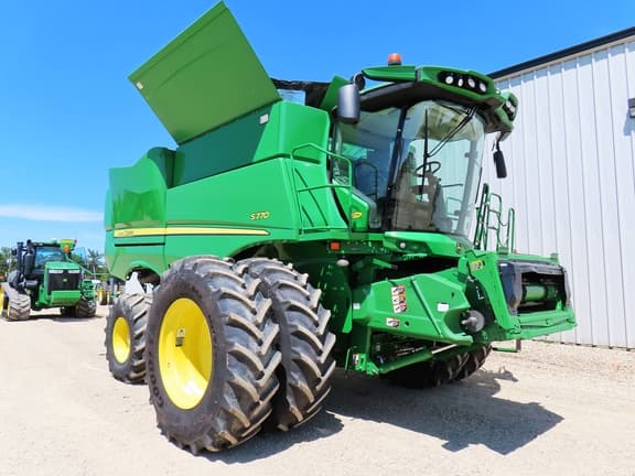 Image of John Deere S770 equipment image 3
