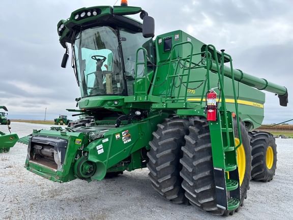 Main image John Deere S770