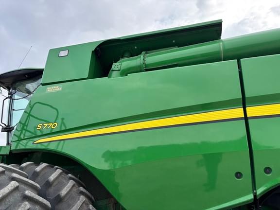 Image of John Deere S770 equipment image 2