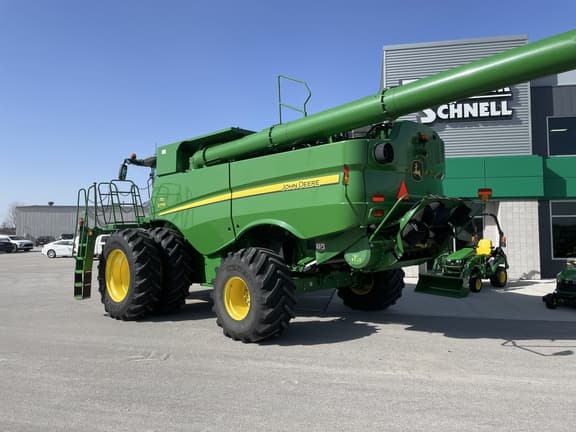 Image of John Deere S770 equipment image 2