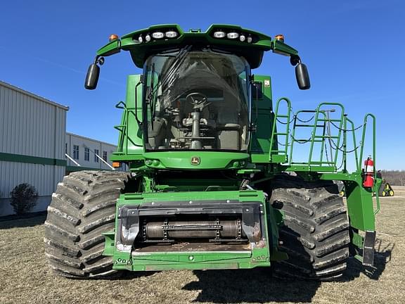 Image of John Deere S770 equipment image 2