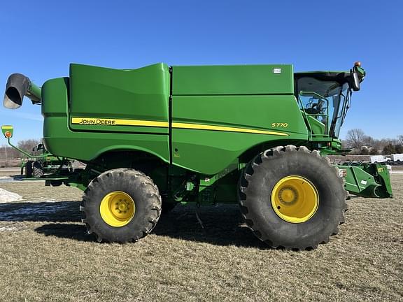 Image of John Deere S770 equipment image 4