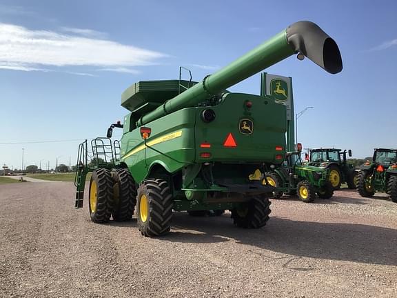 Image of John Deere S770 equipment image 3