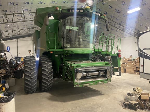 Image of John Deere S770 equipment image 1