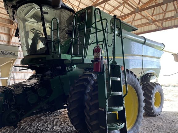 Image of John Deere S770 equipment image 3