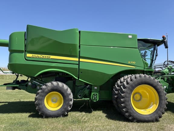 Image of John Deere S770 equipment image 4