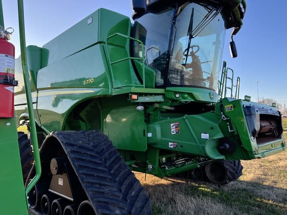 Image of John Deere S770 equipment image 1