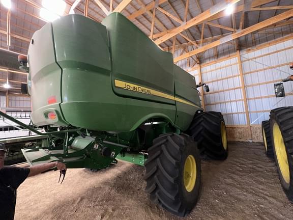 Image of John Deere S770 equipment image 4
