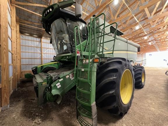 Image of John Deere S770 Primary image