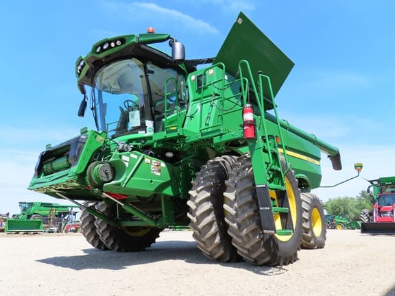 Image of John Deere S770 equipment image 4
