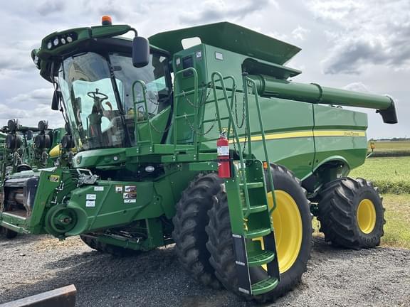 Image of John Deere S770 Primary image