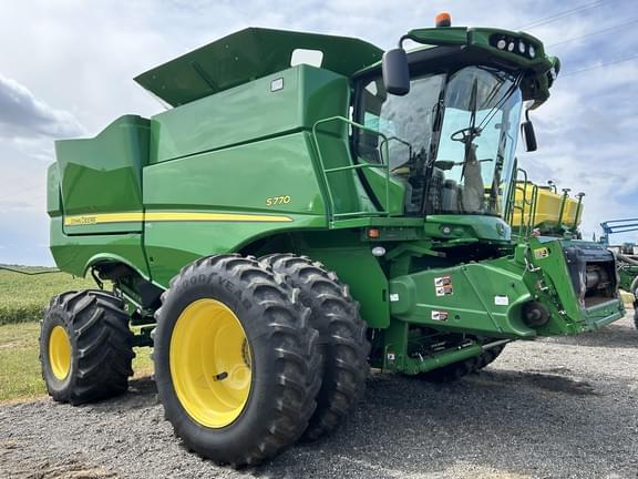 Image of John Deere S770 equipment image 1