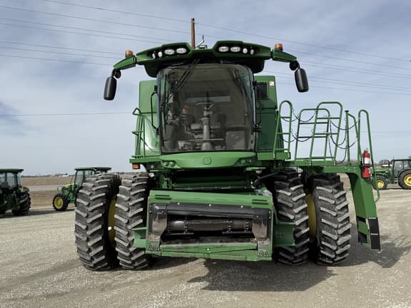 Image of John Deere S770 equipment image 1