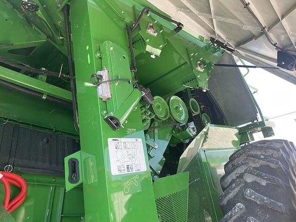 Image of John Deere S770 equipment image 4