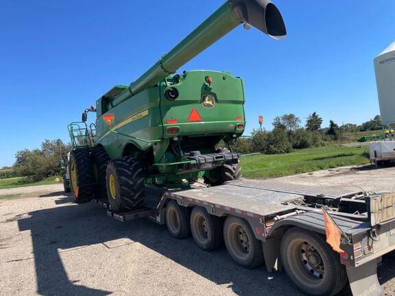 Image of John Deere S770 equipment image 1