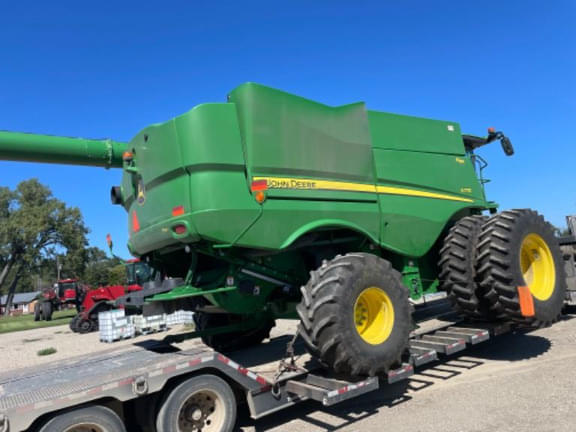 Image of John Deere S770 equipment image 3