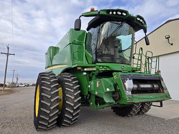 Image of John Deere S770 equipment image 1