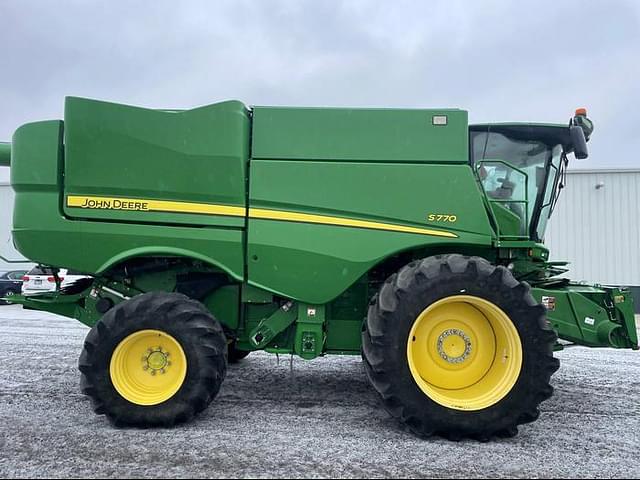 Image of John Deere S770 equipment image 2