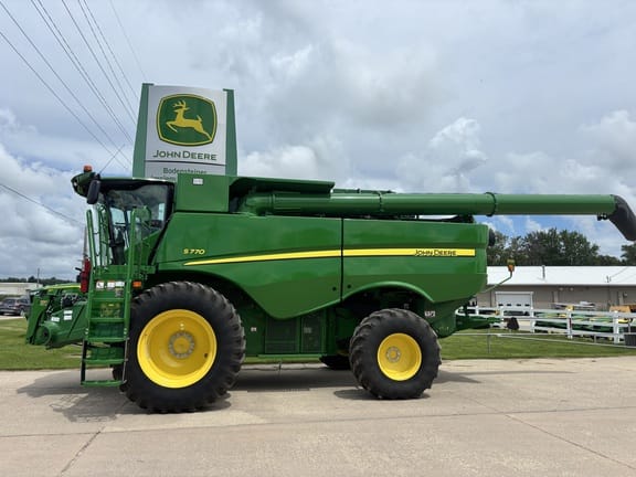 2020 John Deere S770 Equipment Image0