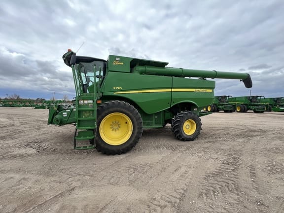 Main image John Deere S770