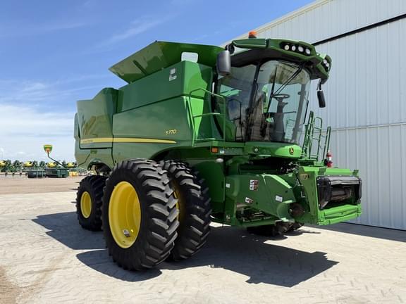 Image of John Deere S770 equipment image 4