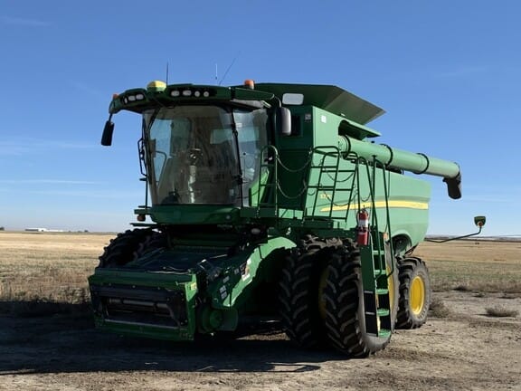 Main image John Deere S770