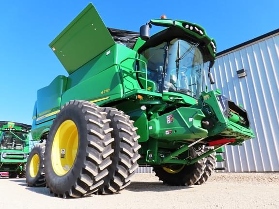 Image of John Deere S770 equipment image 3