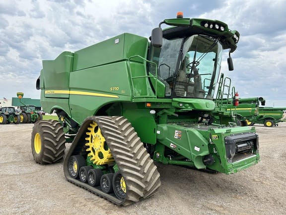 Main image John Deere S770