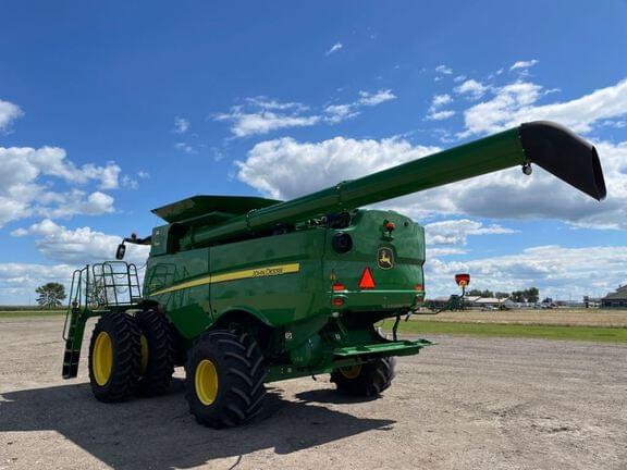 Image of John Deere S770 equipment image 2