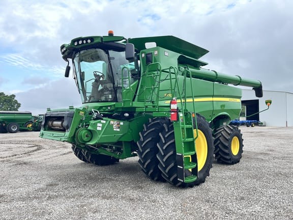 Main image John Deere S770