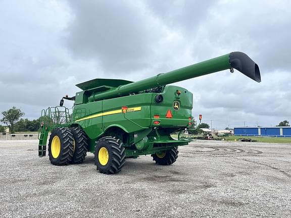Image of John Deere S770 equipment image 2