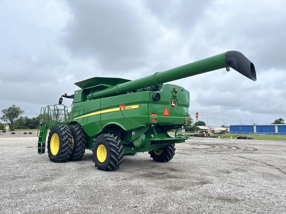 Image of John Deere S770 equipment image 2