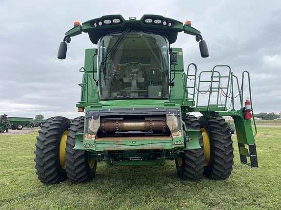 Image of John Deere S770 equipment image 1