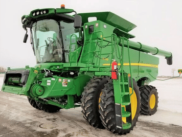 Main image John Deere S770